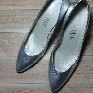 Vintage La Vallee Silver Leather Heels